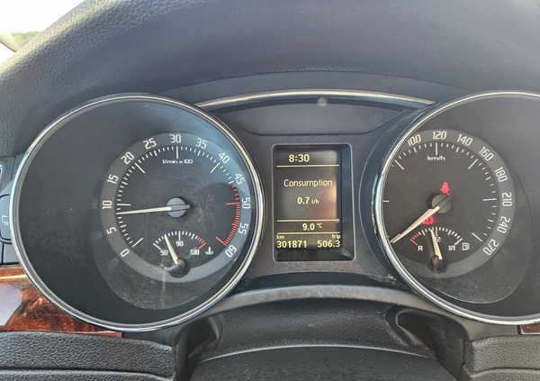 Skoda Superb cena 27900 przebieg: 301871, rok produkcji 2010 z Starogard Gdański małe 466